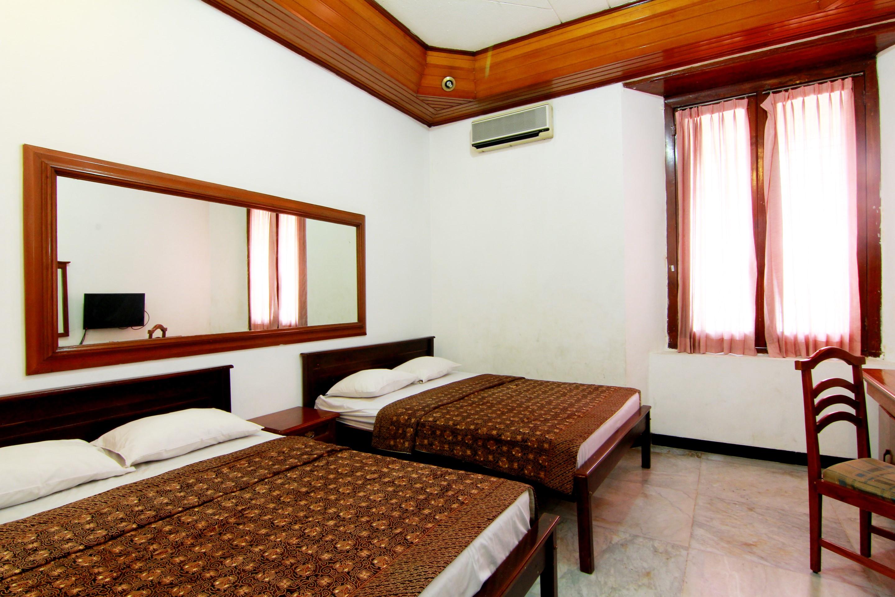 Hotel Limaran 1 3*